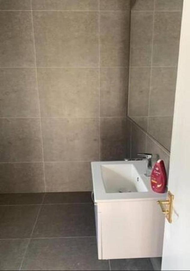 Balham, South London Spacious Guest House 1, 6 Rooms Available ภายนอก รูปภาพ