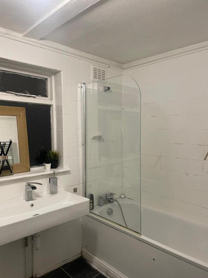 Balham, South London Spacious Guest House 1, 6 Rooms Available ภายนอก รูปภาพ
