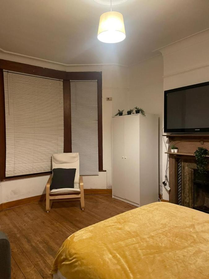 Balham, South London Spacious Guest House 1, 6 Rooms Available ภายนอก รูปภาพ